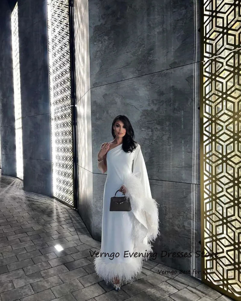 Verngo Luxury Feathers Dubai Arabic Women Formal Evening Dresses White One Shoulder Straight Occasion Prom Gowns Plus Size