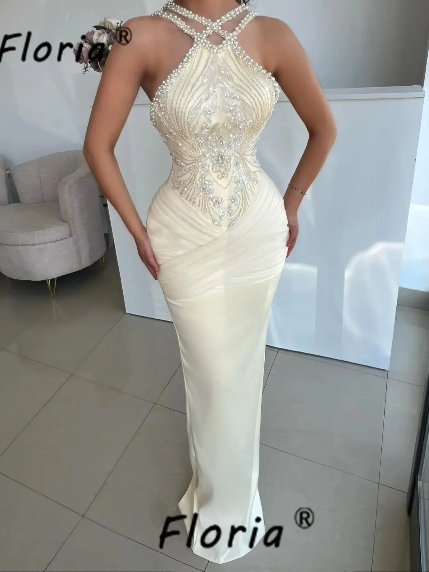 

Elegant Light Champagne Mermaid Prom Dress Halter Beads Sleeveless Evening Party Dresses Sexy Formal Celebrity Robe Customized