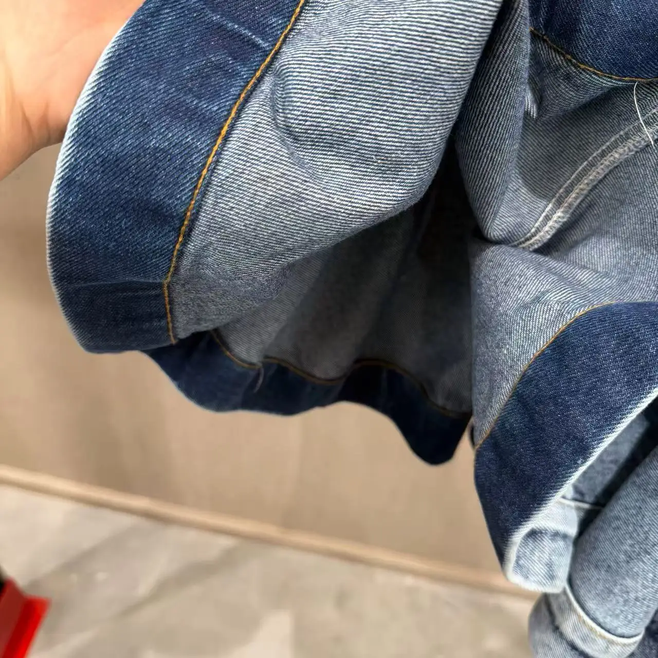 2026 New Model Round-neck Sleeveless Waist-cinching Puffy Top , Split Balloon Denim Pants,buy Separately - Image 6