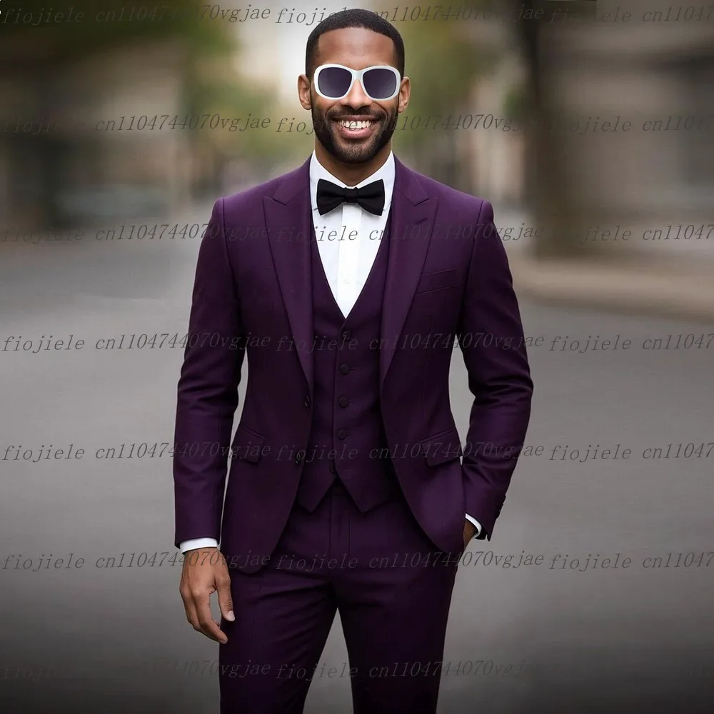 New Dark Purple Men Suit Formal Wedding Party Groom Groomsman Business Male Tuxedos Customized 3 Piece Set Jacket Vest Pants