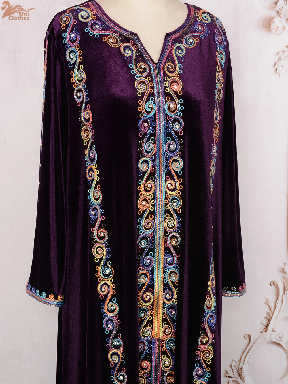 Uni Fashion Solid Muslimischen Kleid Frauen Stickerei Casual Samt Abaya Marocain Türkische Robe Femme Langarm Maxi Vestidos