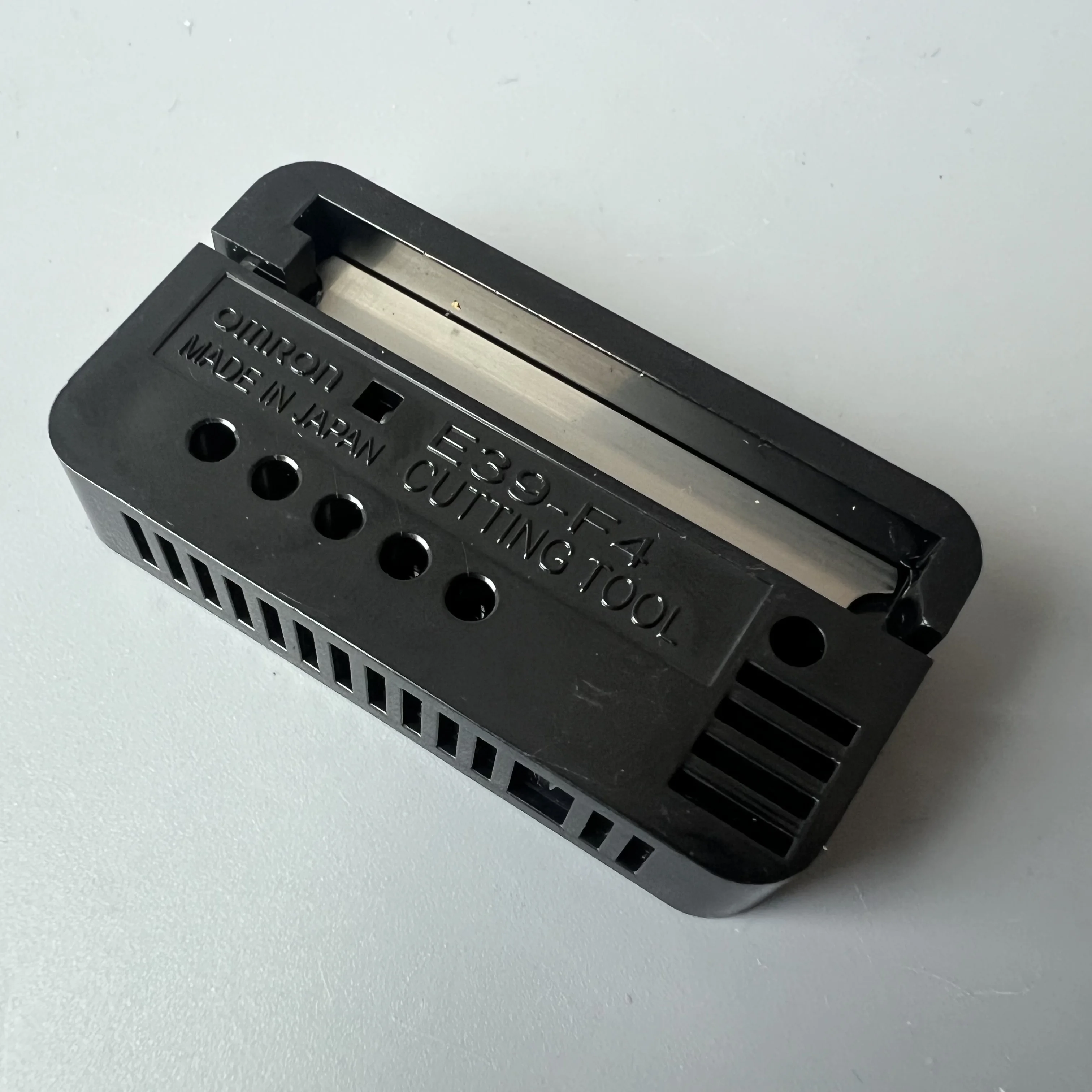 Alicate/Cortador de Fibra Óptica Original Noritsu Omron E39-F4 para Minilabs QSS 32/33/34/35/37