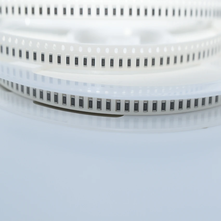 5000Pcs/Lot 1206 1.37M 1.37MΩ 1.37M Ohm ±1% 3216 1/4W,200V,Marking：1374,Thick Film SMD Micro Chip Resistor 3.2mm*1.6mm