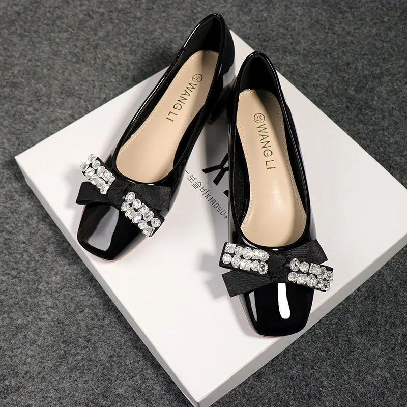 

Новая женская обувь, модные туфли-лодочки на низком каблуке с кристаллами, туфли из лакированной кожи на высоком каблуке, вечерние модельные туфли с бантом