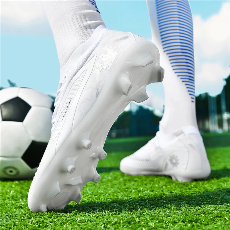 Professional Men Football Field Boots High Quality Fast Football Shoes Society Cleats Soccer Shoes Outdoor FG Sneaker Training