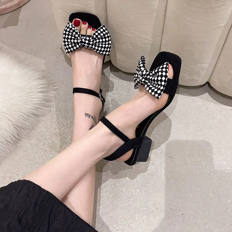 Trendy and Minimalist Sandals 2024 New Summer Design Butterfly Bow Straight Strap Lightweight Anti Slip High-heeled Sandals