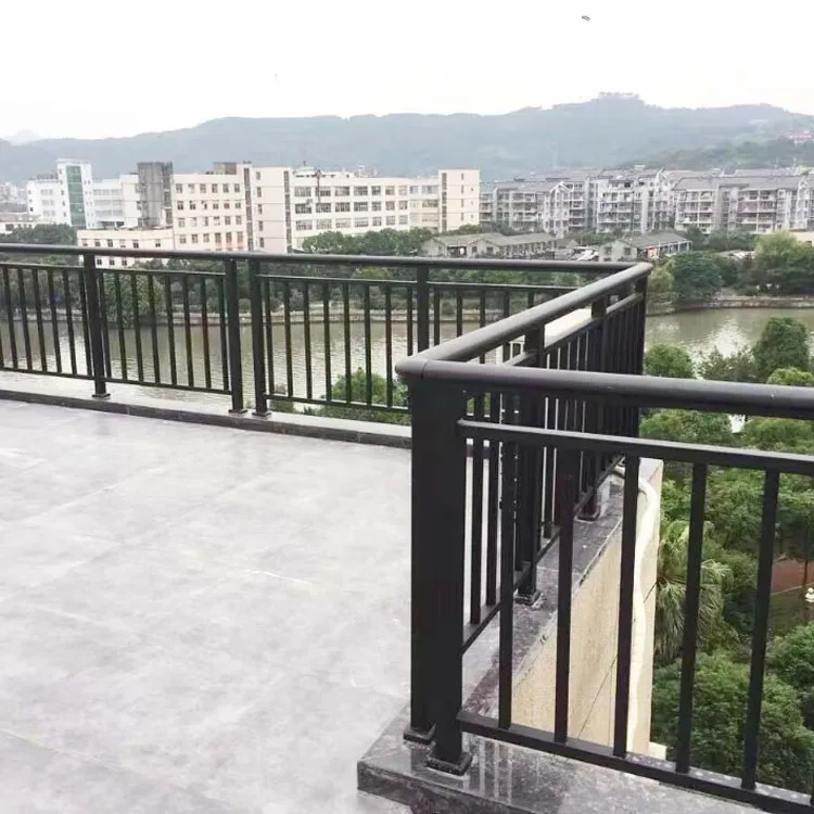 التخصيص الطراز الحديث سبائك الألومنيوم الدرابزين والدرابزين تصميم عصري أنيق لشرفة فناء الفيلا