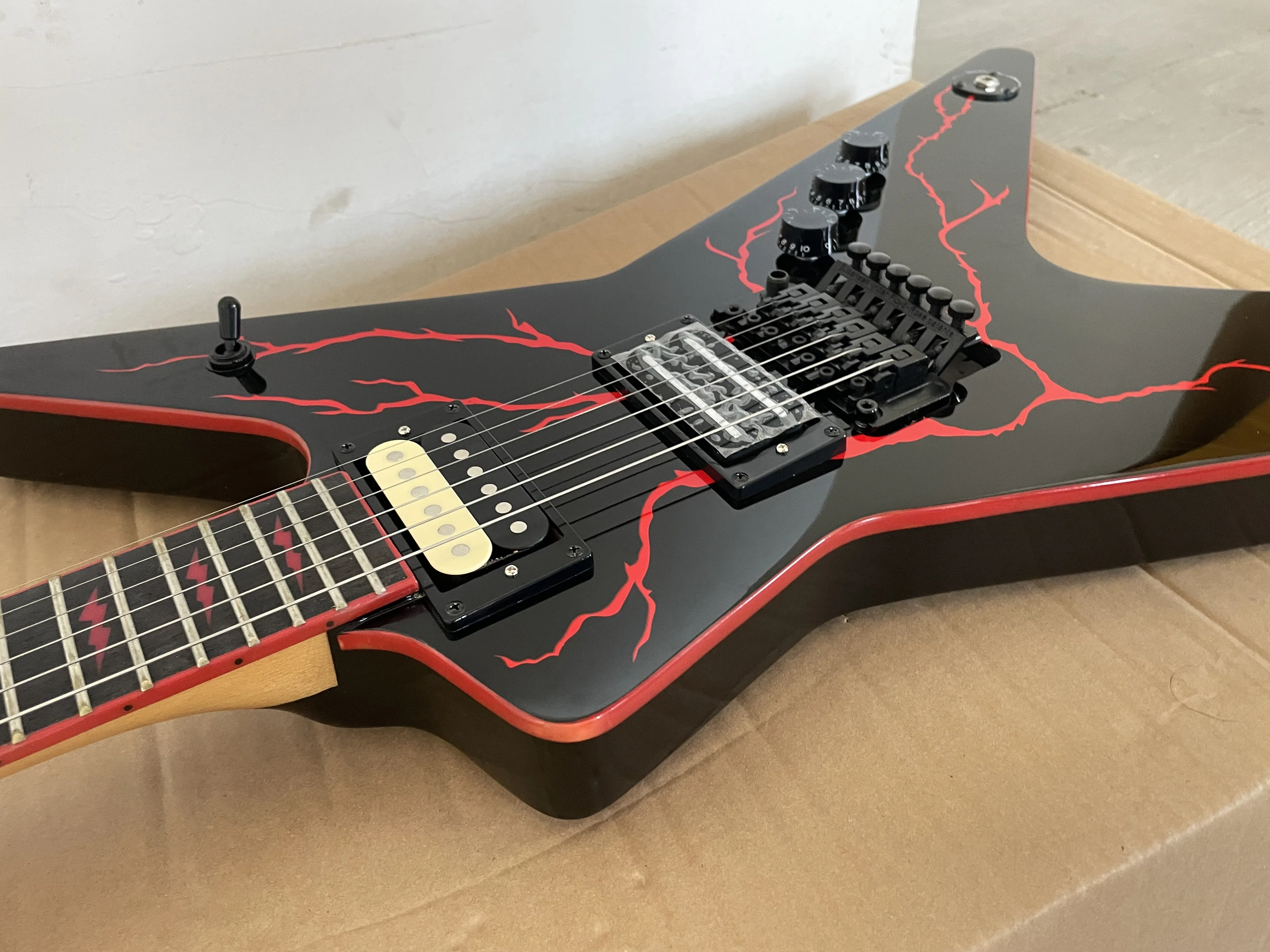 Dimebag-黒いパネルのエレキギター、バレルml型、赤い稲妻 - AliExpress 18