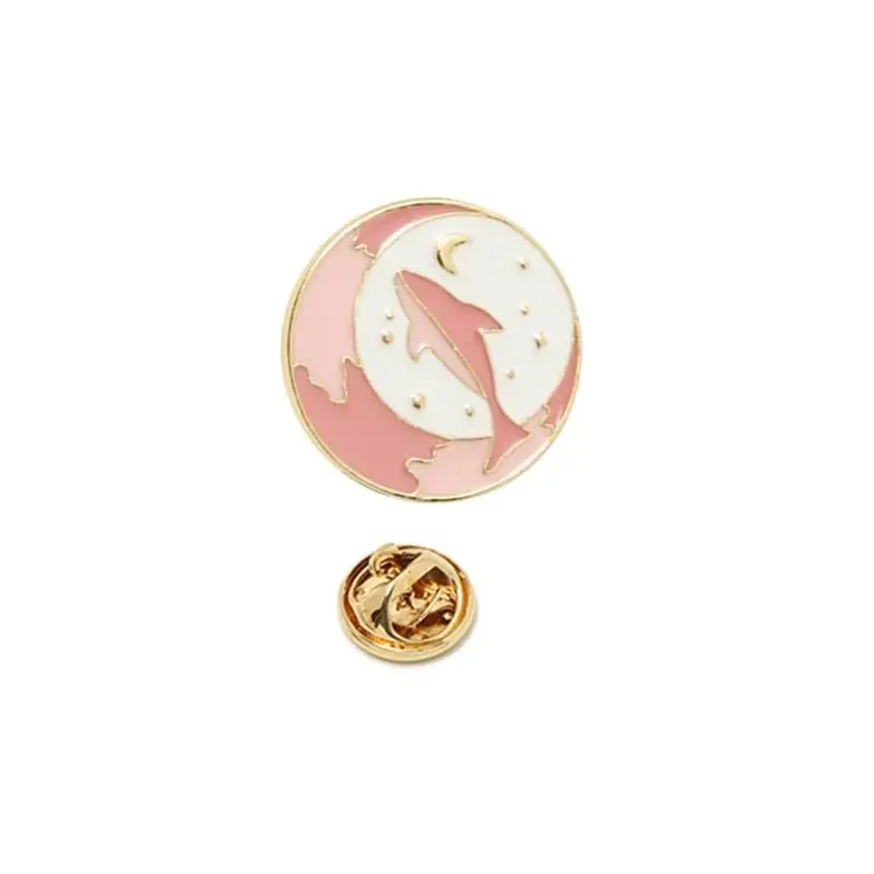 31BB Couple Astronaut Starry Whale Brooch Romance Matching Pins Alloy Gold Silver Plated Jewelry Gift for Him Her