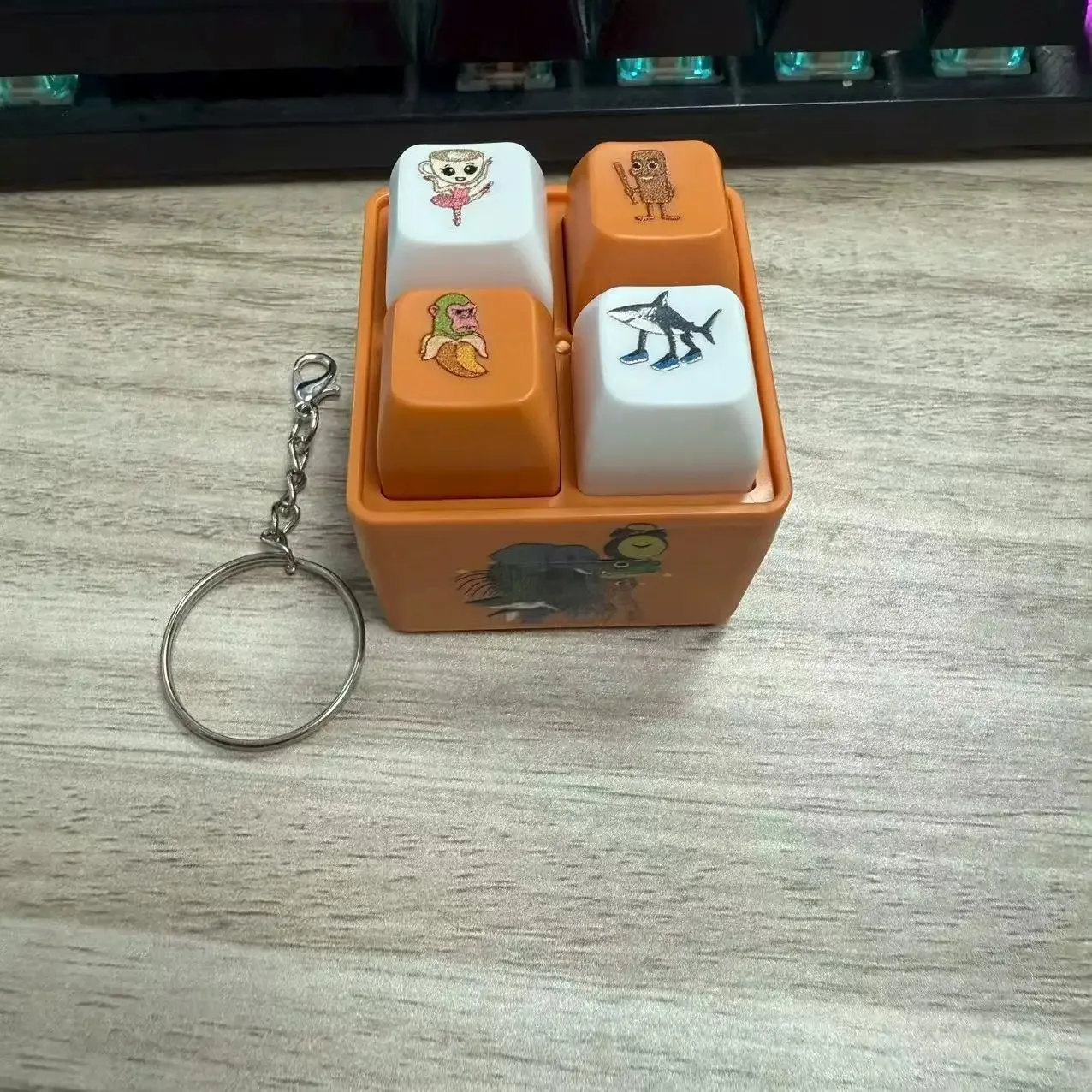 พวงกุญแจเสียงอิตาเลียนบีบอัดความเครียด 4 เสียง ตุง ตุง ตุง ซาฮูร์ ของเล่นเด็ก ของชำร่วยงานปาร์ตี้ ของขวัญ