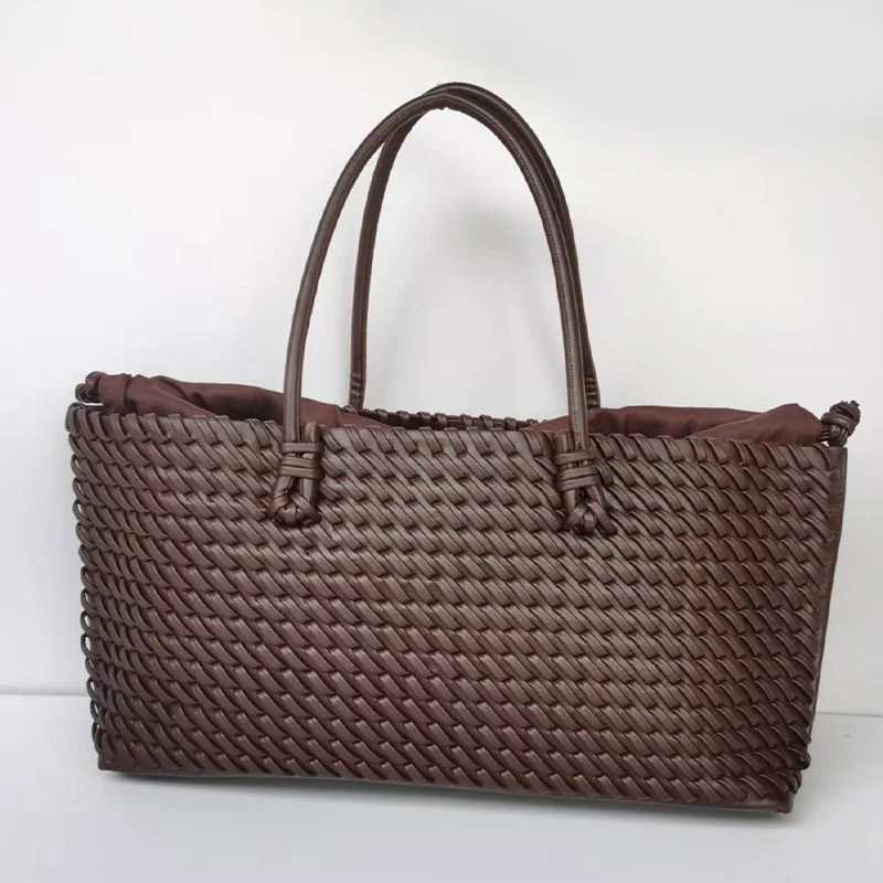 

2026 Large Capacity Woven Handbag Fashionable Commuter Tote Bag Single Shoulder Versatile Stylish Travel Bag for Women