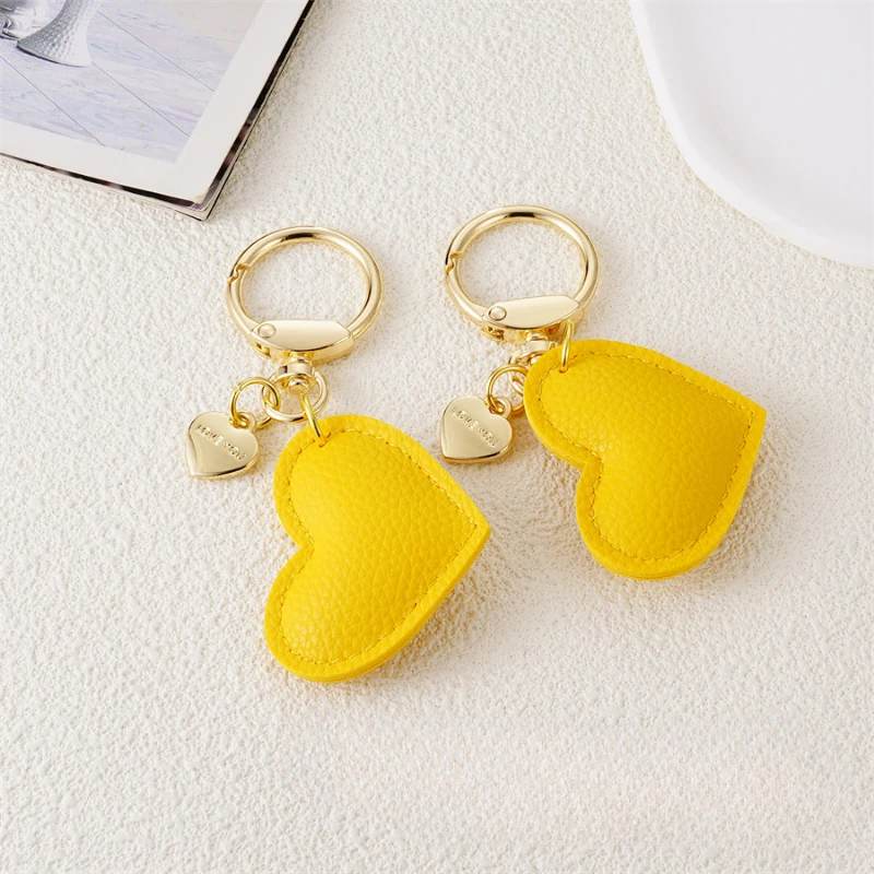 New Handbag Love Metal Heart Shaped Keychain with New Leather and Instagram Pendant Cute Keychain