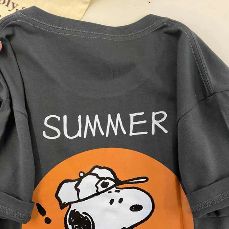 New Kawaii Snoopy manica corta grigio scuro Versatile t-shirt Cartoon Lovable Fashion Summer Top Girl regalo di compleanno per la fidanzata