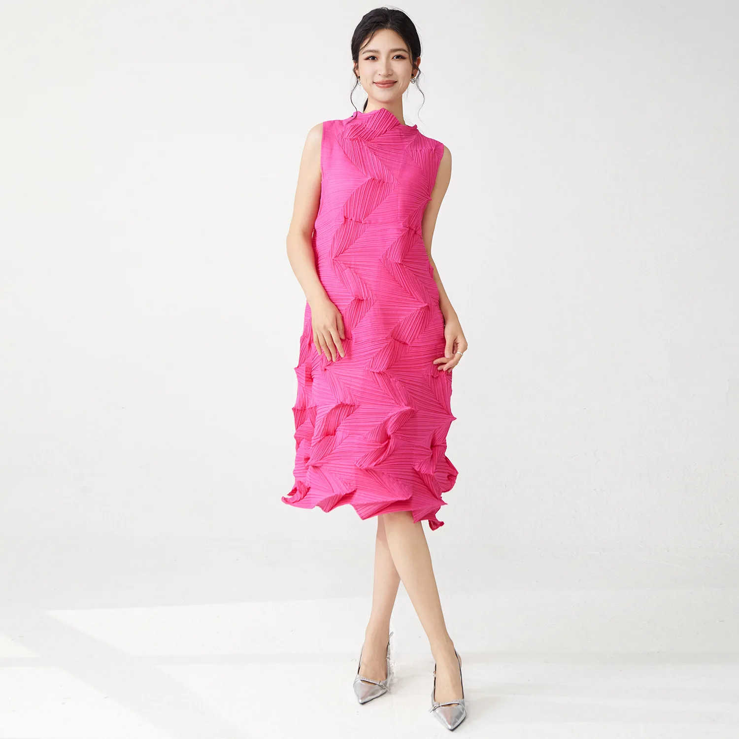 Miyake Plissierter einfarbiger Rock 2025, Sommer, neues Kleid, Temperament, ärmellos, locker, Hundert mit mittellangem Rock