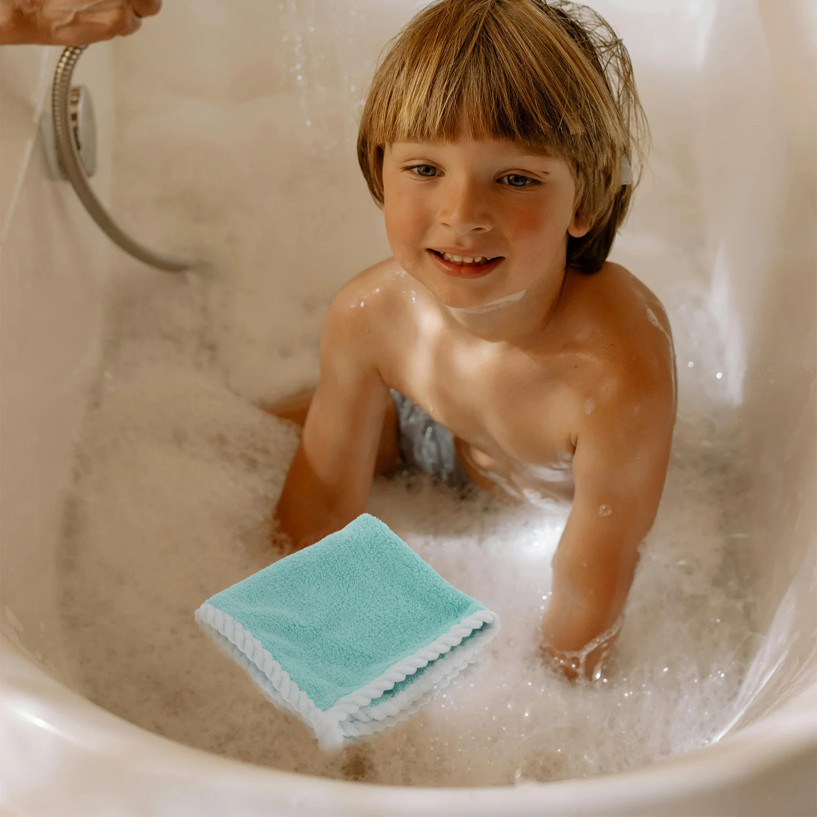 

Набор из 8 мягких фланелевых детских салфеток: маленькие полотенца для лица, полотенца для малышей с петлей для подвешивания, впитывающие, для ванной и кухни