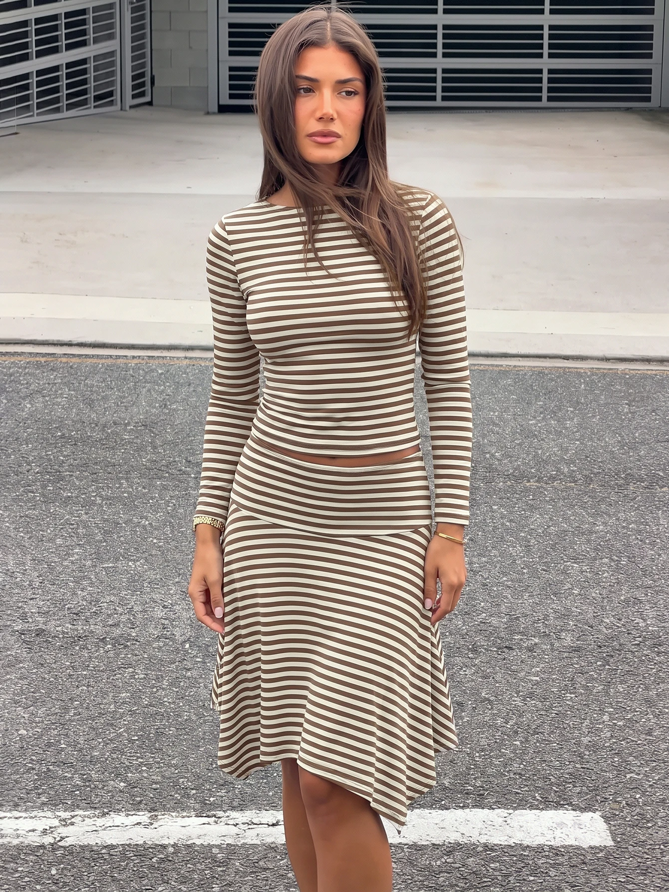 Hugcitar Fashion Striped Print 2 Piece Sets Long Sleeve Sexy Crop T-Shirt Top Midi Skirt Irrgular Women Outfits Patty Festival