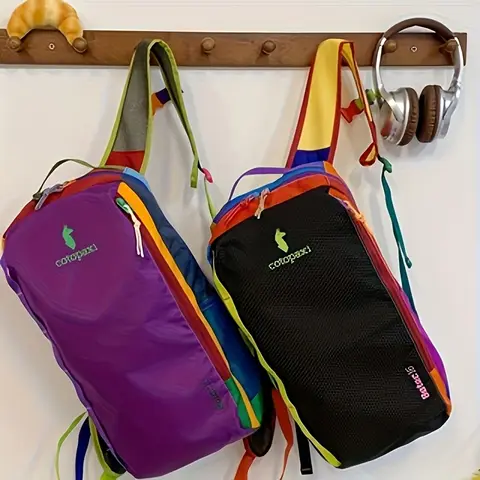 Women's Lightweight Outdoor Sports Backpack Large Capacity Travel Hiking Mountain Climbing Bag Camel Dopaamine Daypack