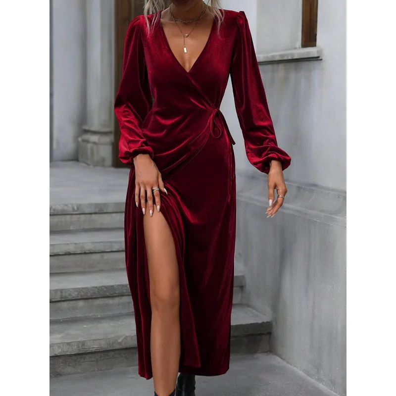 

2025 New Autumn and Winter Temperament Wine RedpartyParty Velvet Medium Length Female Dress C001
