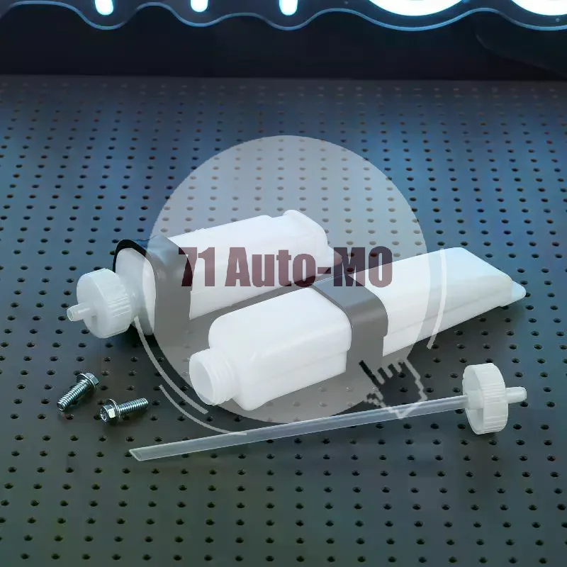 Motorcycle Water Coolant Overflow Bottle 200cc 300cc Leak Proof Design Fits Most Street Bikes Off-Road Bikes ATV Parts
