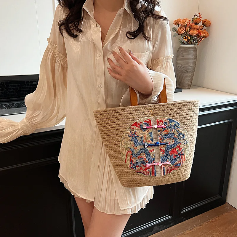 WBS 2024 Retro Chinese Stylish Hand-Woven Summer Beach Bag Seaside Vacation Large Capacity Tote Bag Folk Style Handbag for Women