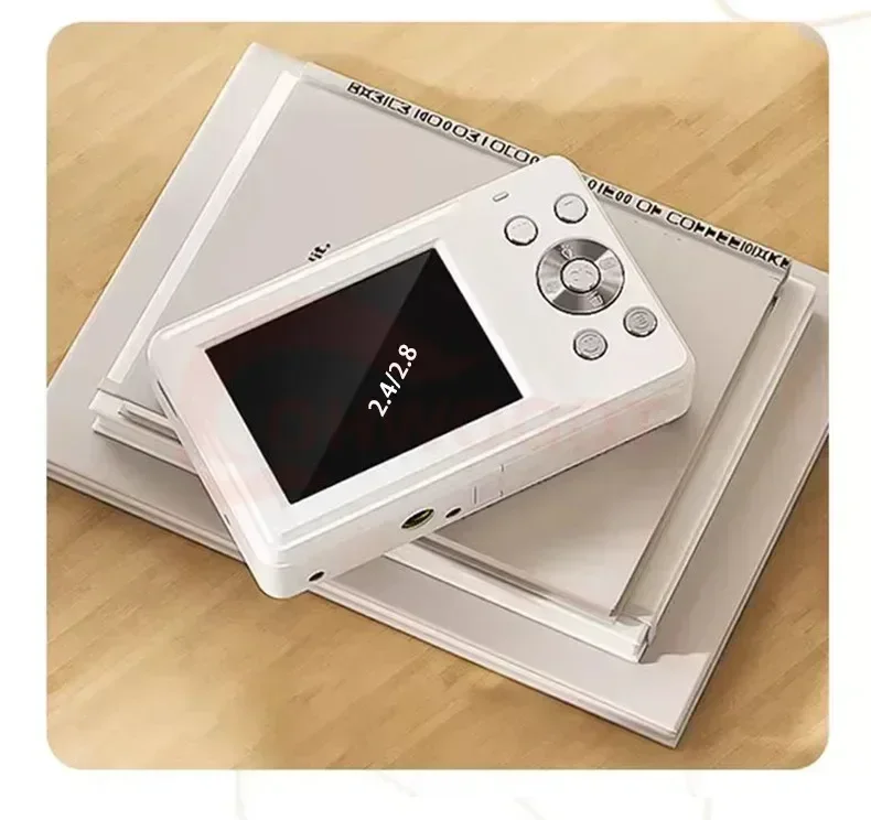 4K HD Mini Digital Camera 2.4 2.8Inch Screen Student Digital Camcorder 64M Pixels Auto Focus 18x Zoom Photography Outdoor Travel