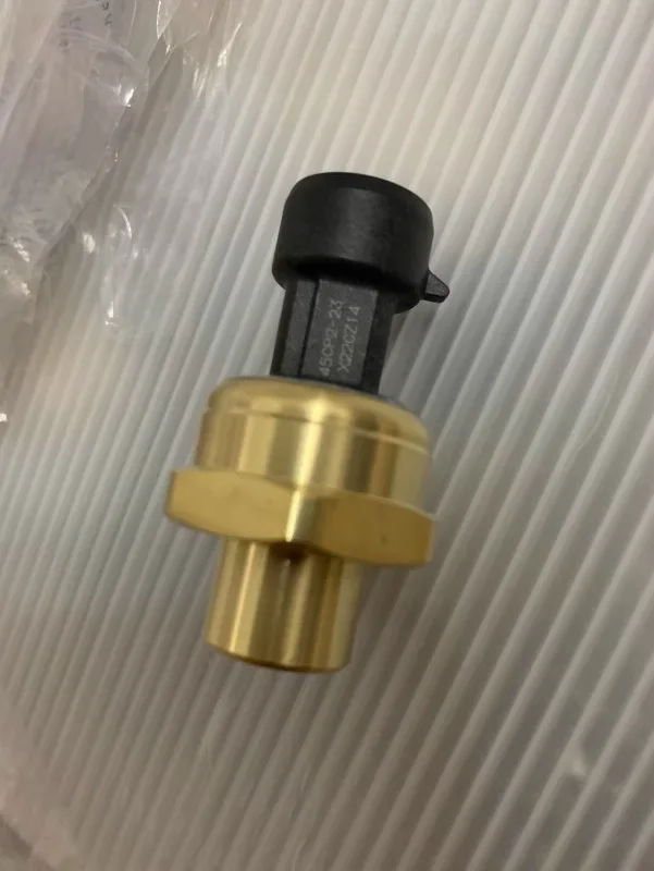 High and low pressure sensors 35CP02-16 35Cp02-14 35CP02-06 for the central Trane a-ir conditioning system in computer room