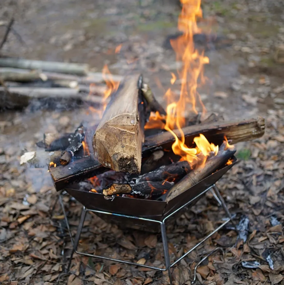 Griglie a carbone portatili per esterni Griglia pieghevole per barbecue in acciaio inossidabile Griglia per barbecue Griglia pieghevole da campeggio all'aperto
