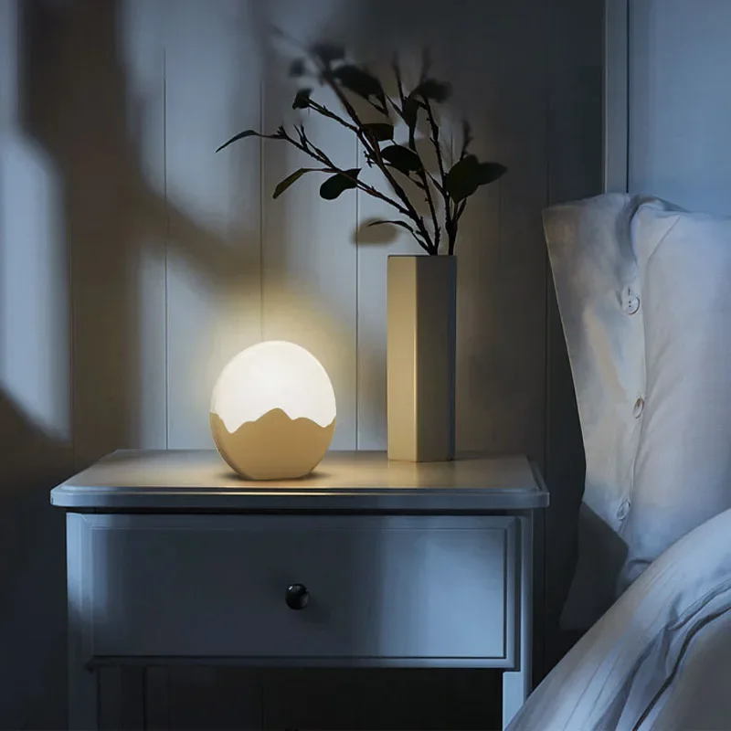 Zk20 led lua lâmpada de iluminação luz da noite portátil quarto candeeiro mesa sensor indução interruptor em forma lua presente aniversário