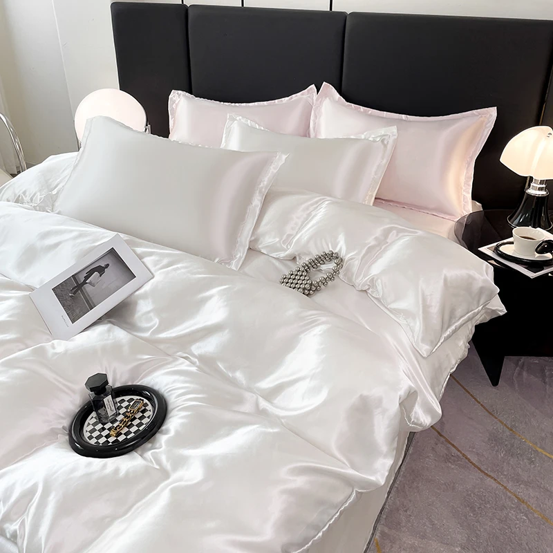 

3 piece solid color Premium luxury set, one duvet cover and a pair of pillowcases (no padding), suitable for the bedroom