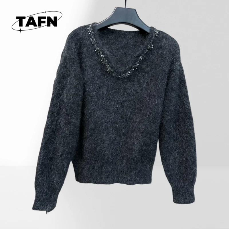 25 Popularnych Europejskich i Amerykańskich Kaszmirowych Termicznych i Wiatroodpornych Swetrów Casual z Dekoltem w Serek, Stylowych, Prostych i Uniwersalnych A25214