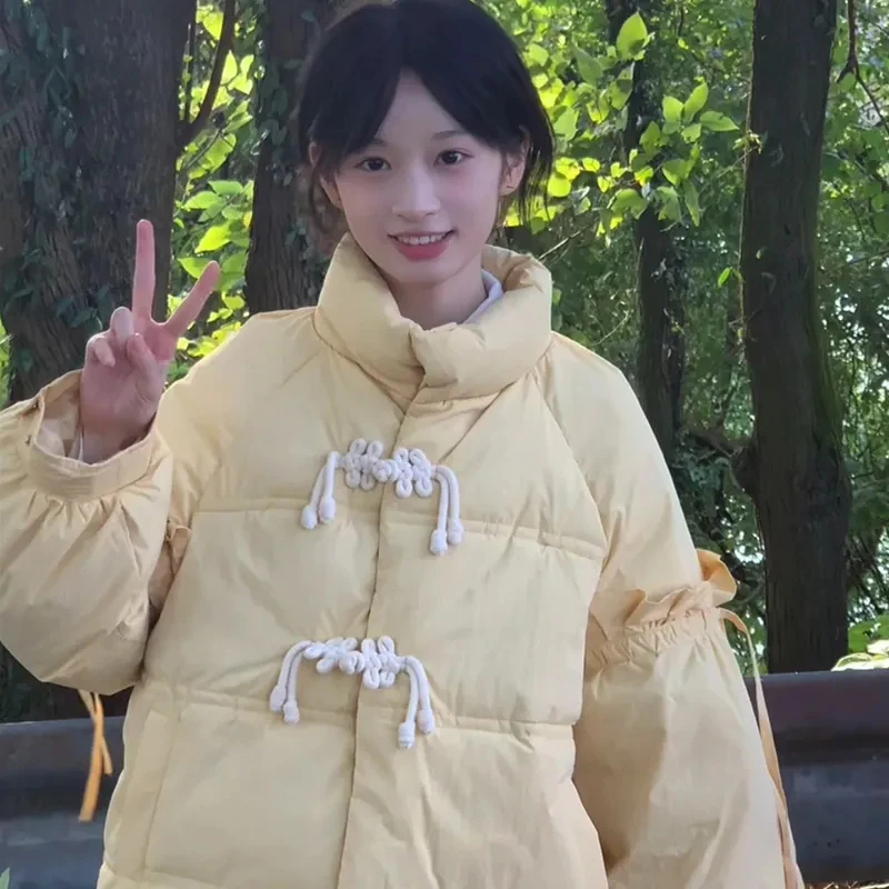 Żółte Kawaii Parki Damskie Zimowe Grube Eleganckie Zapinane na Guziki Z Falbankami Preppy Puszyste Płaszcze Luźne Codzienne z Kołnierzem Stójką Urocze Ubrania Wierzchnie dla Studentek