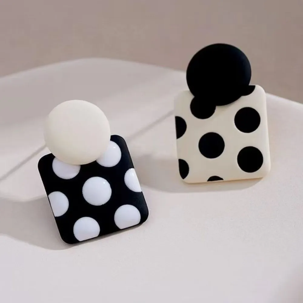 French Style Alloy Polka Dot Earrings Temperament Flower Round Stud Earrings Lightweight Solid Color Jewelry Gift Lady