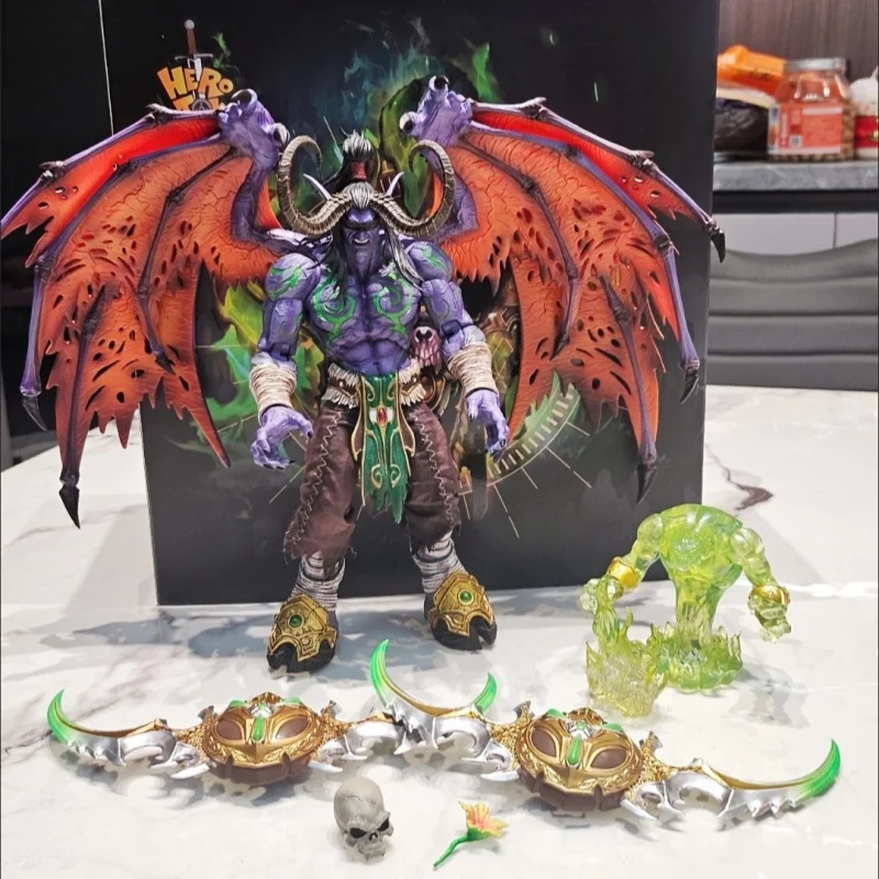 Original Illidan Figura Model Heroes Of Warcraft Figure Demon Hunter Illidan Stormrage Figure Glowing Eyes Statue Pvc Toy Gift