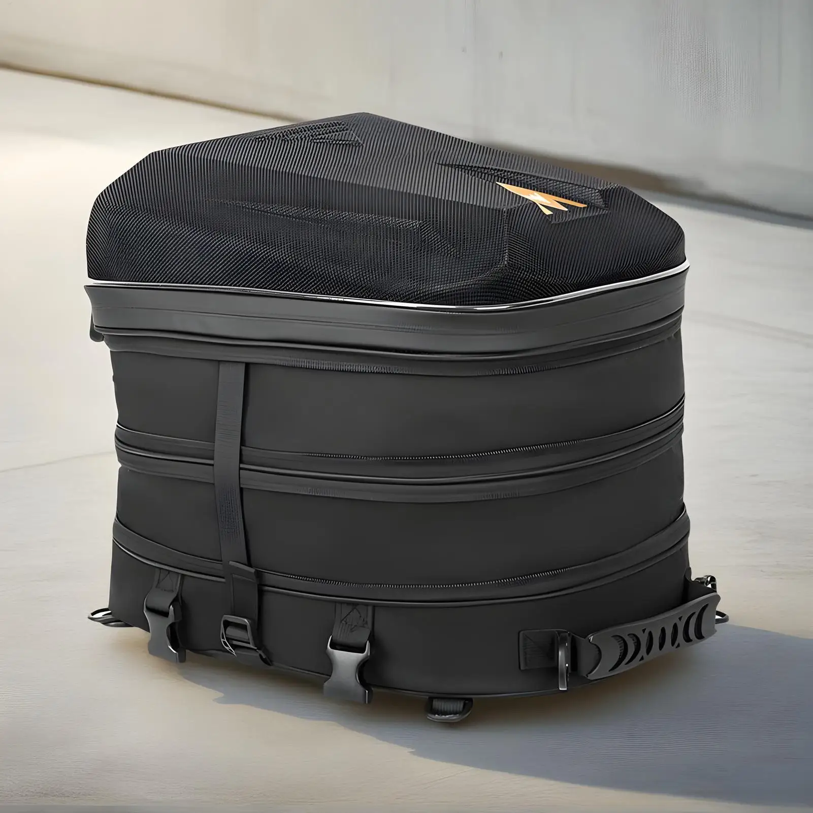 

Motorcycle Rear Seat Bag 20L-28L Expandable Hard Shell Backpack Waterproof Motorcycle Helmet Bag For Motorbike Scooter Dirt Bike