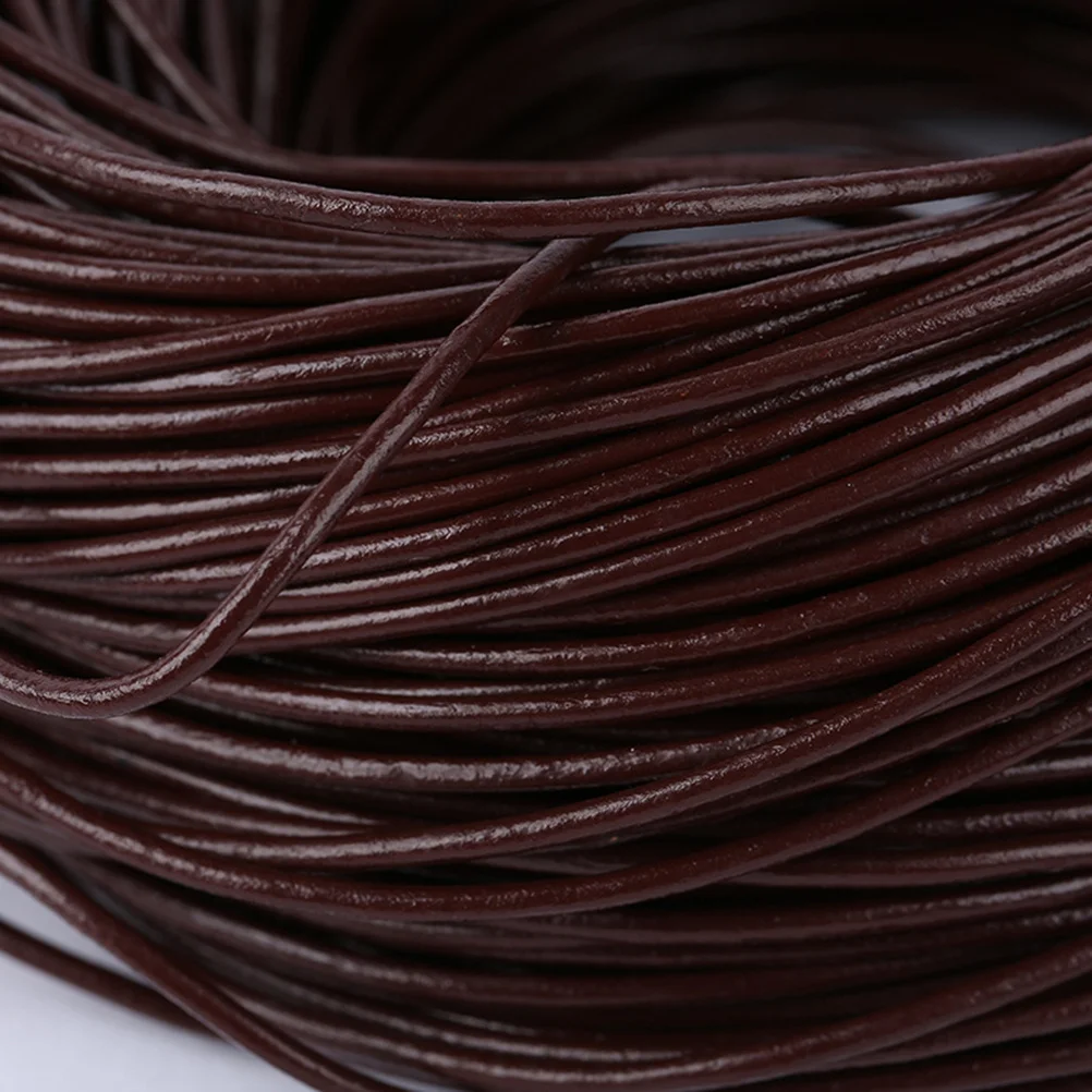 

10 ярдов натурального круглого шнура из воловьей кожи с гладкой поверхностью, идеально подходит для изготовления браслетов, ожерелий, макраме и других украшений.