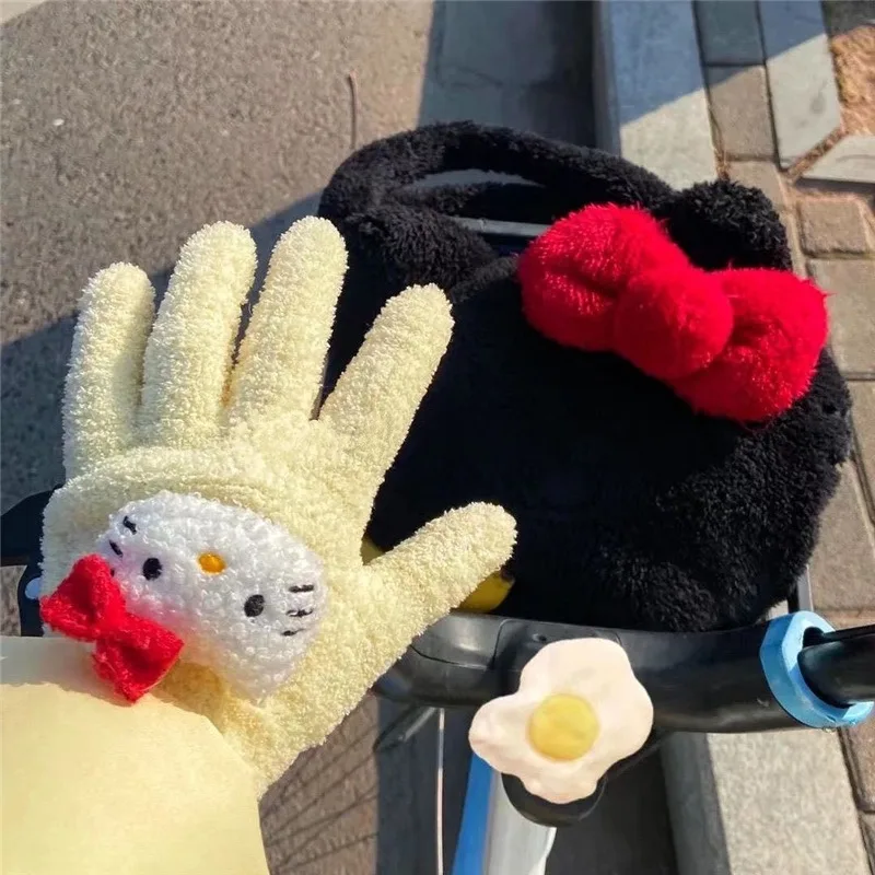 Cute HelloKitty Kuromi Melody Anime Coral Velvet Warm Furry Gloves Kawaii Sanrios Winter Plush Thick Cold-proof Gloves Christmas