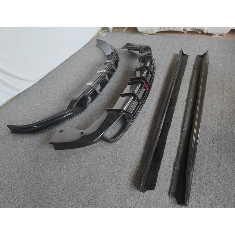 

Для Porsche Cayenne 18-21 модифицированный кузовный комплект в стиле CM, высококачественный передний бампер из углеродного волокна, задний диффузор, боковые полосы