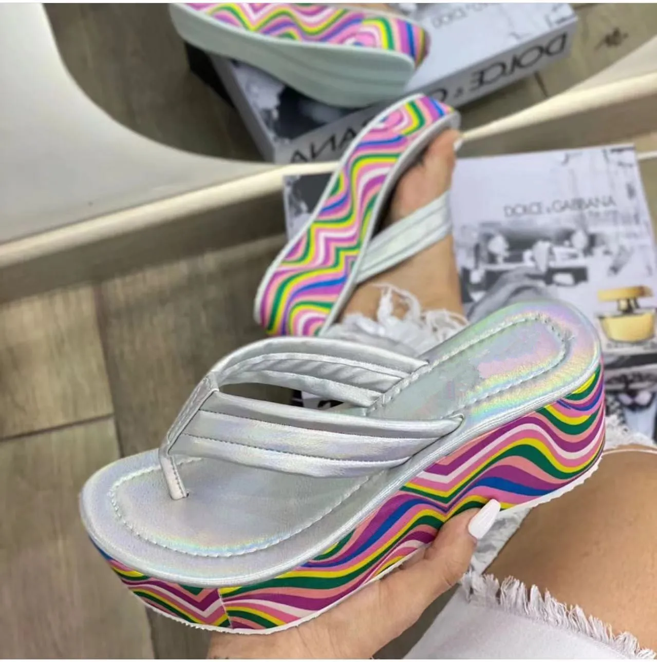 2024 New Colorful Wedge Thick Sole Flip Flop Women Summer Outdoor Casual Slippers Large Beach Slides Sandals Shoes Herringbone