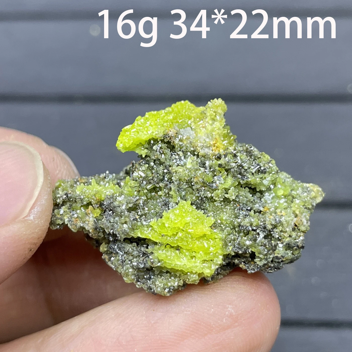 Natural Raw Stone Pyromorphite Quartz Crystal Mineral Specimen Rock Home Decoration Gift Healing