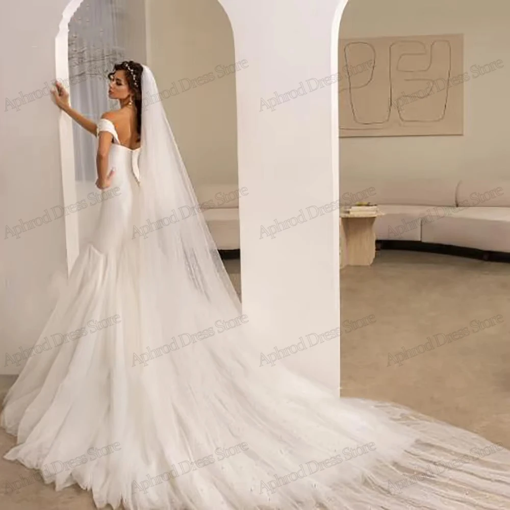 シンプルなウェディングドレス モダンなブライダルガウン エレガントなサテンローブ オフショルダー マーメイド 魅力的な Vestidos De Novia カスタマイズ