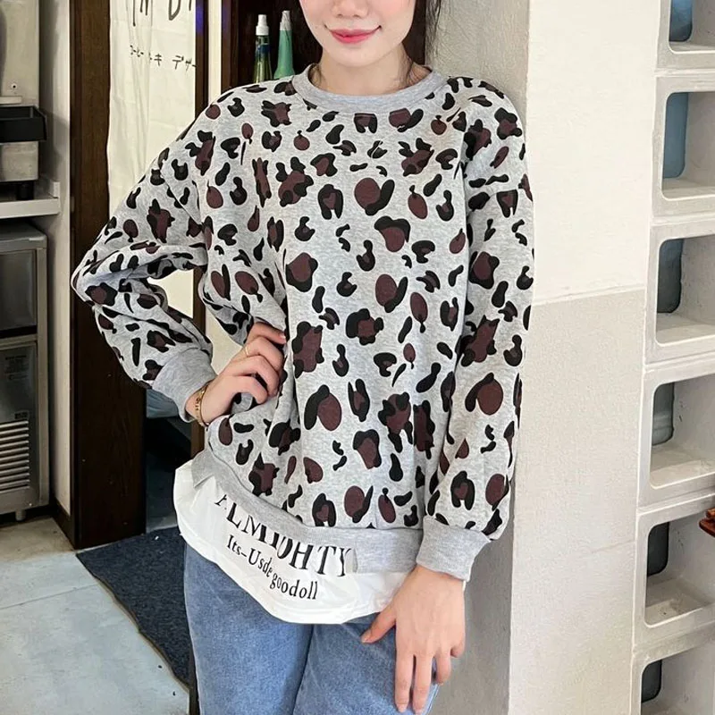 New Autumn/Winter Korean Leopard Pattern Fake Two Piece Plush Round Neck Loose Versatile Slim Long Sleeve Female Student Sweater