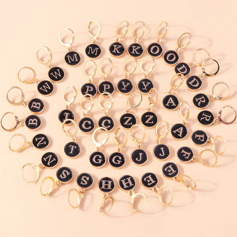 Aihua Minimalistische Initiale Emaille Weiß Schwarz A-Z Buchstaben Halskette für Frauen Alphabet Anhänger Schmuck Geburtstag Geschenke Großhandel – Detail 3