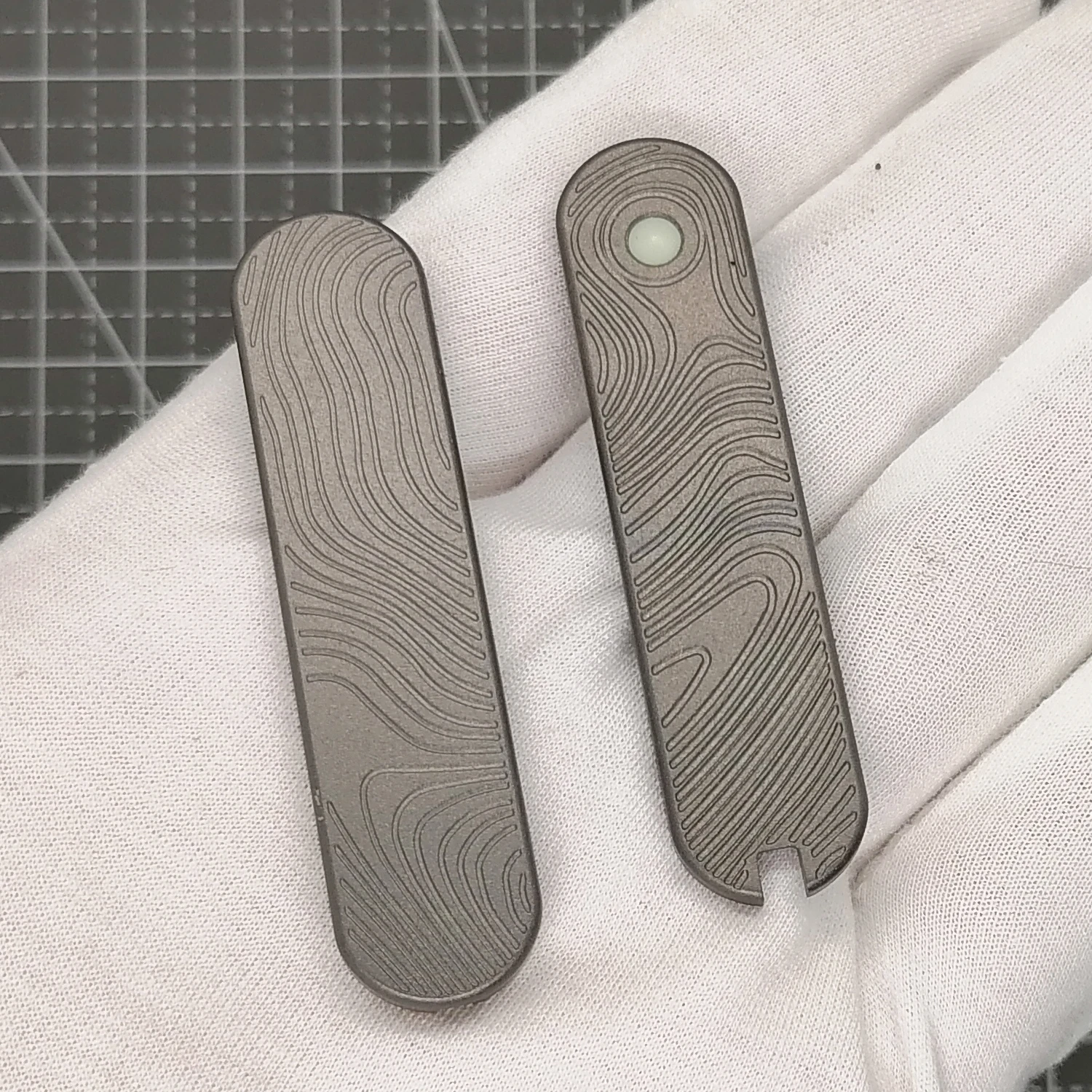 1 Pair Custom Made 58mm Titanium Alloy Scales with Pen Slot for Victorinox SAK Modify