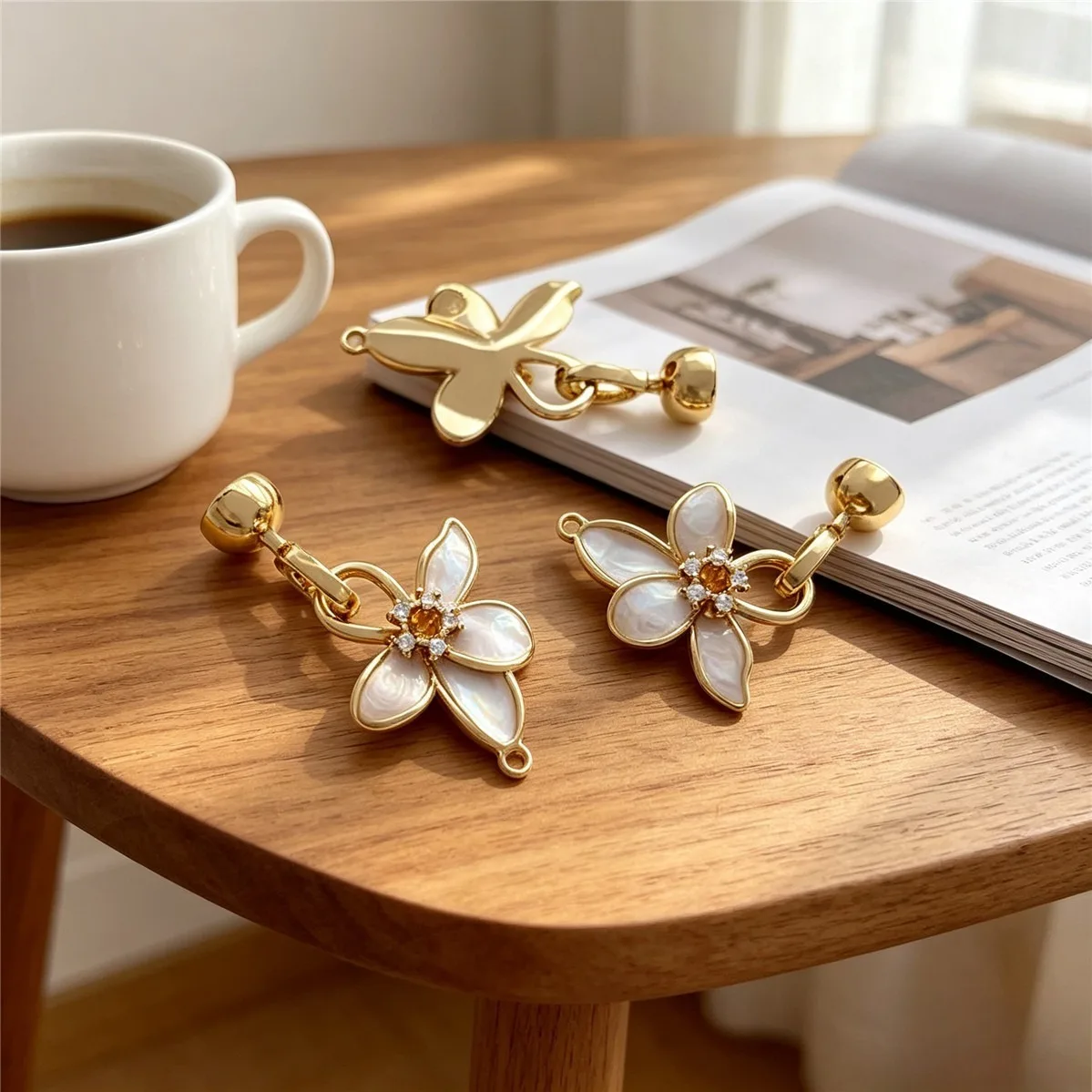 Brass 14K Gold Plated Enamel Flower CZ Pearl Toggle Clasp Dual Use End Pendant Necklace Connector Accessories