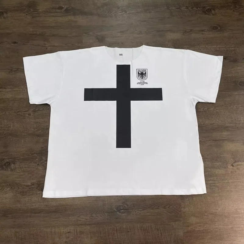 

Футболка с принтом символа США Yzy Kanye West Vultures Cross Print Tank для мужчин и женщин, черно-белая футболка большого размера высокого качества