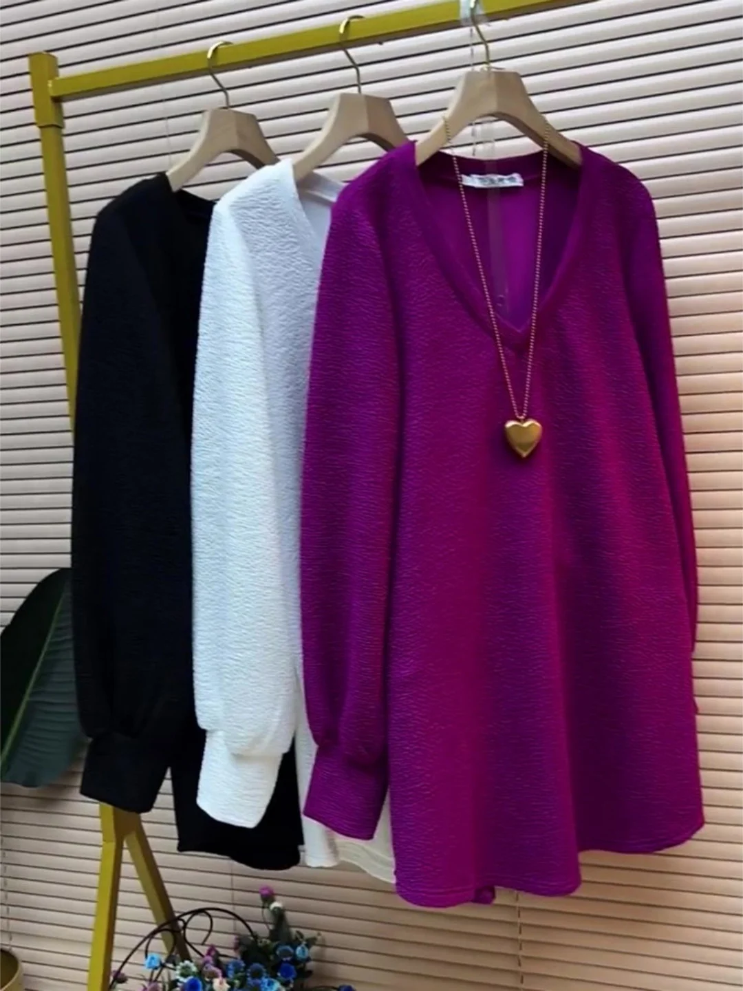 plus Size V-Neck Long Sleeve T-Shirt Women Loose Slimming Casual Meat Covering Top Trendy Autumn Winter Mid-Length T-Shirt