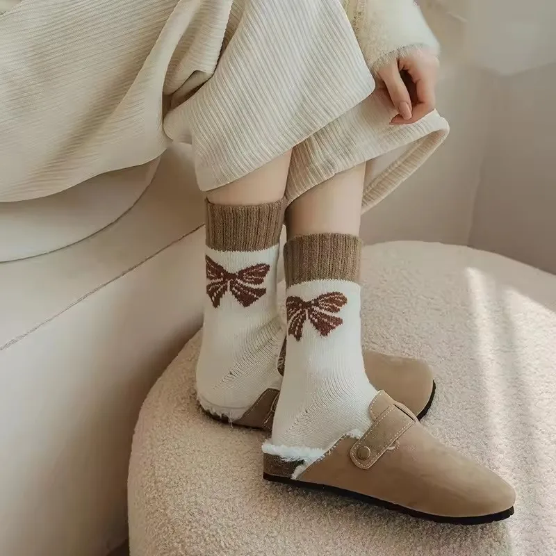 4 Paar Kaschmirsocken für Damen, Herbst und Winter, plus samtverdickte Mittelrohrsocken, warme lange Socken – Detail 2