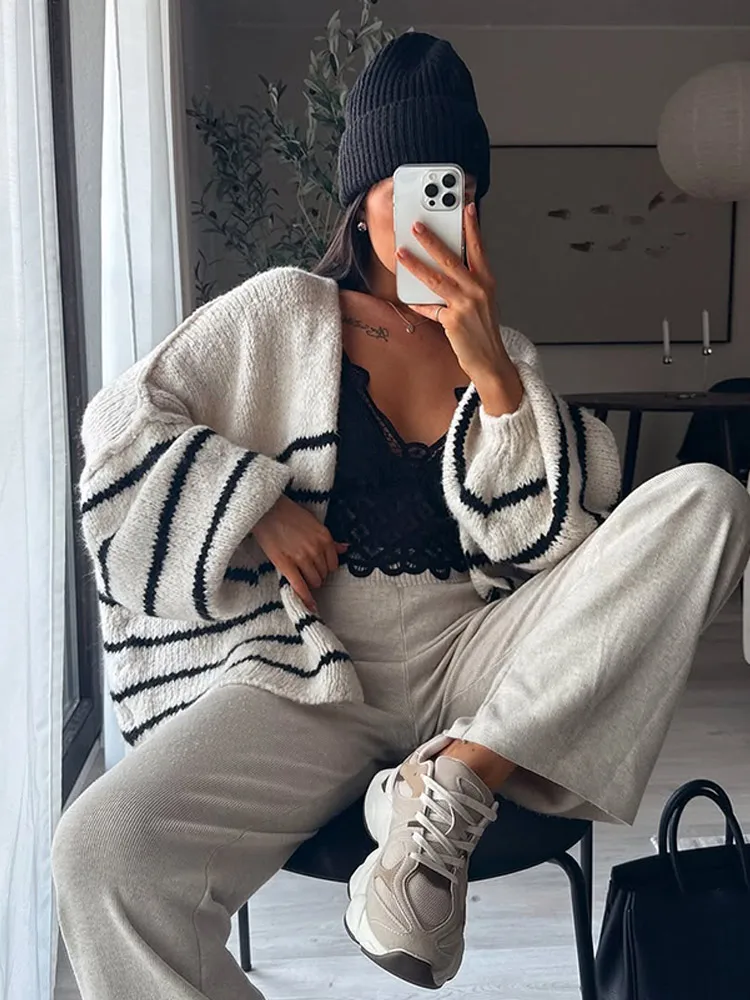 Fashion Stripe Women Knitted Cardigan Elegant V-neck Long Sleeve Loose Sweater 2025 Autumn Winter Lady Commuter Knitwear