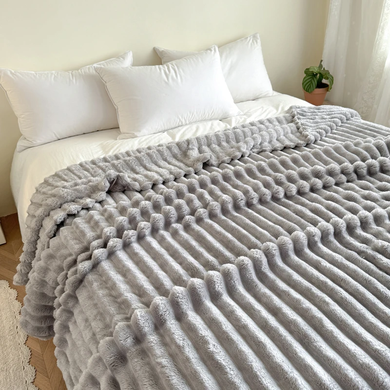 ผ้าห่มสักหลาดหนาเรียบง่ายและสง่างาม เหมาะสําหรับทุกโอกาสในบ้าน เหมาะสําหรับห้องนั่งเล่นที่มีสไตล์