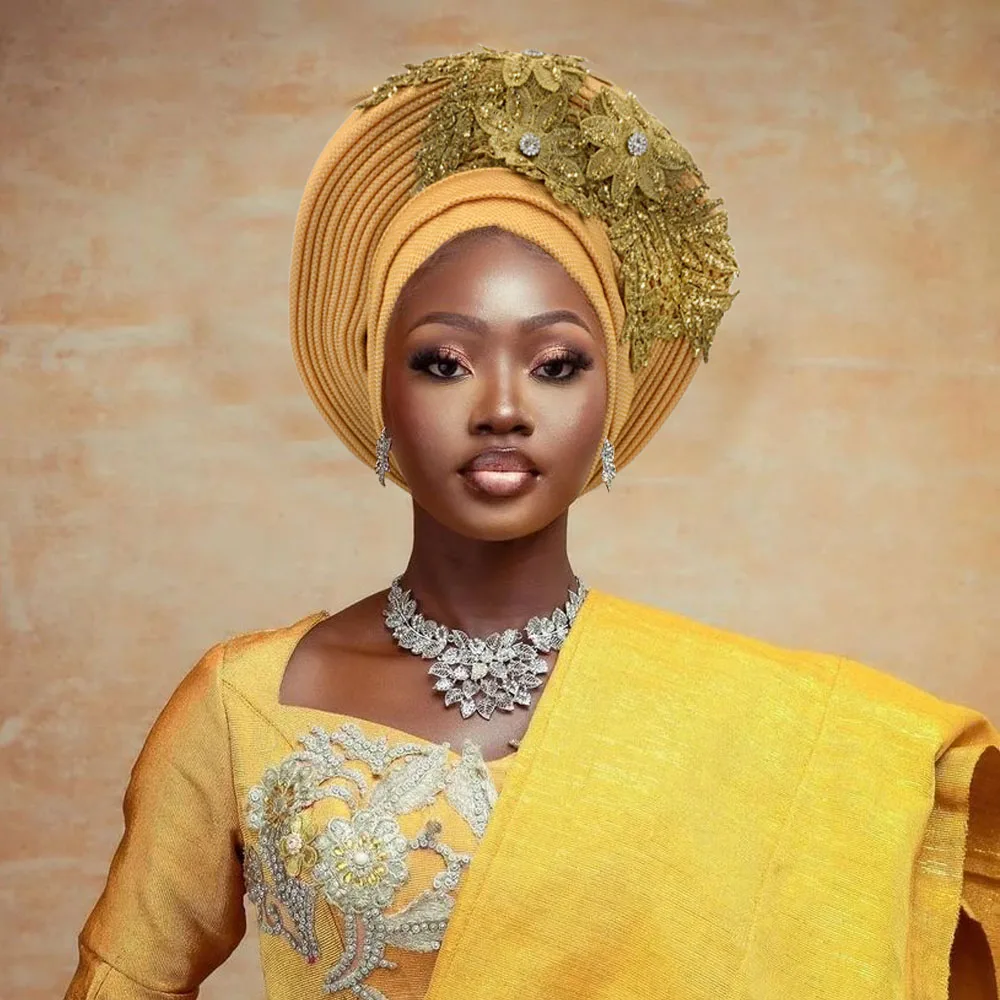 Elegancka afrykańska czapka turbanowa Autogele dla kobiet Nigeria Ślub Gele Gotowa do noszenia opaska na głowę z haftowaną koronką Nakrycie głowy na imprezę